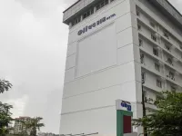 Hotel Olive Eva Hotels near Kakkanad