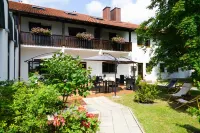 Das Aunhamer Suite & Spa Hotel Отели в г. Эгльхам