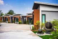 Baan le Vimaan Hotels in Chaloem Phra Kiat