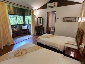 Bilit Adventure Lodge