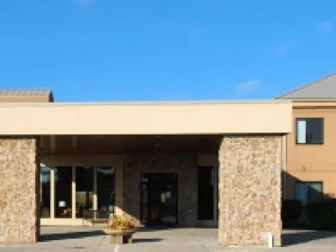Cobblestone Inn & Suites - Newton Hotels in Newton