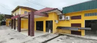 OYO 93295 Wisma Aluh Ambak Hotels near Batakan Baru Pantai Cemara