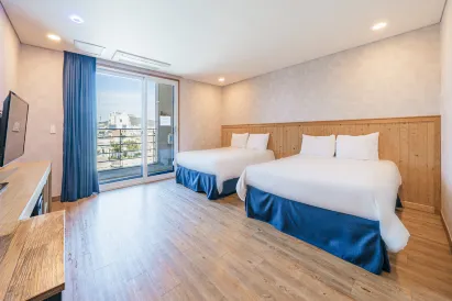 Hotel 52