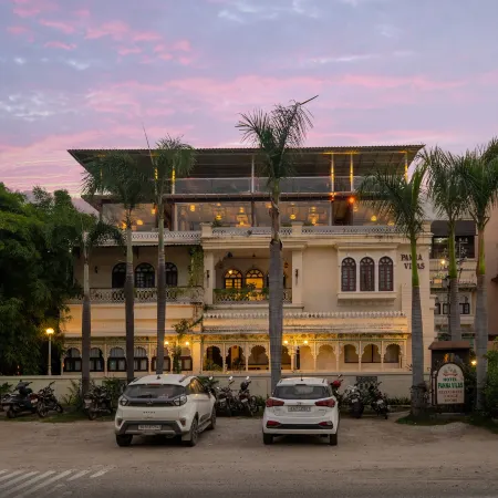 Panna Vilas - A Lake Facing Boutique Hotel