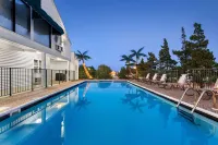 Super 8 by Wyndham Branson / Shepherd of the Hills Exwy