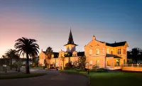 Swakopmund Hotel & Entertainment Centre فنادق في سواكوبموند