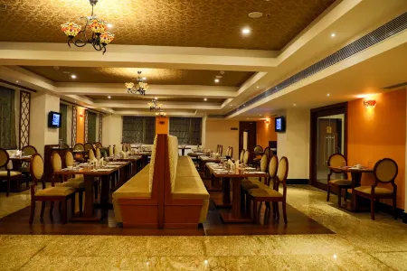 Avs Imperiaa Karaikal Отели в г. Карайкал