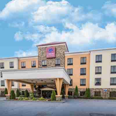 Comfort Suites Hotel Exterior