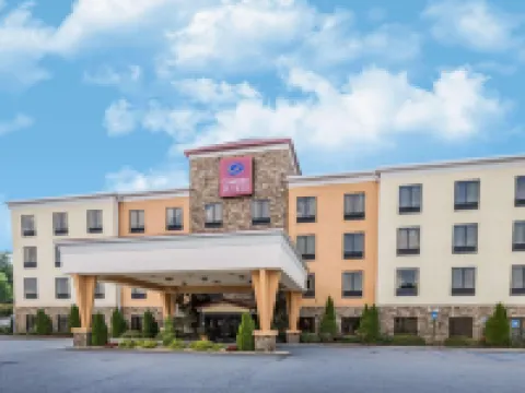 Comfort Suites Hotels in Commerce