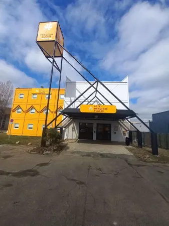 Premiere Classe Evry Sud Mennecy Отели в г. Ормуа
