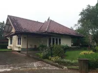 Villa Kota Bunga Mawar Hotels in Sukaresmi