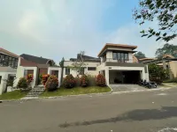 Villa la Vimala Puncak Hotels in Megamendung