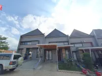 Kamaniya Batu Hotels in Junrejo