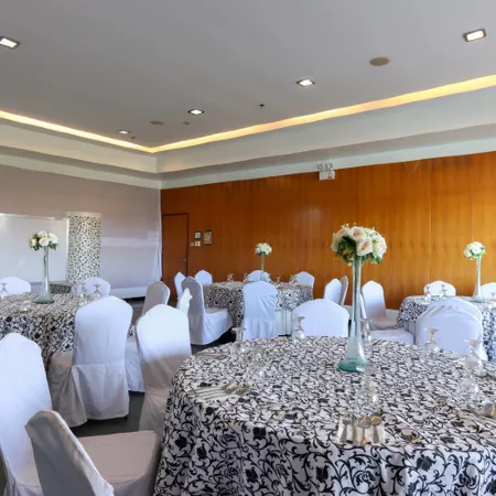 Paseo Premiere Hotel
