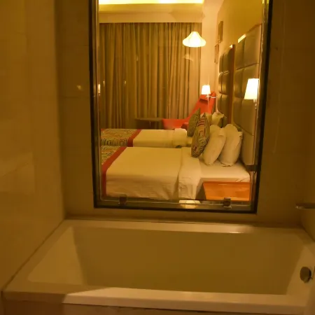 Dng the Grand Hotel Hotels in Kanpur