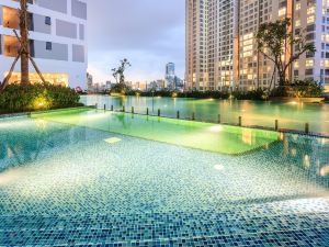 Infinity Pool Signature - Saigon Rivergate