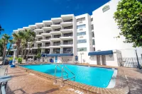 La Quinta Inn & Suites by Wyndham Cocoa Beach Oceanfront - Strand