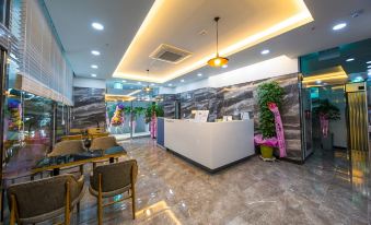 Shine Hotel