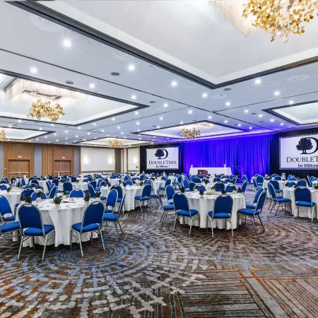 DoubleTree by Hilton Tulsa - Warren Place