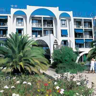 Brit Hotel du Lac Hotel Exterior