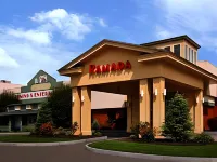 Ramada by Wyndham Lewiston Hotel & Conference Center Hotel dekat Bates College