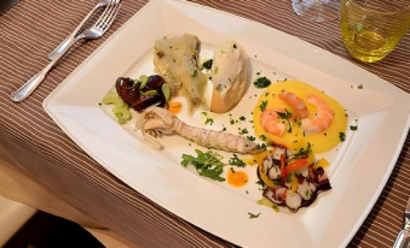 Atika & Atif - Hotel Autoespresso Venice - Housity