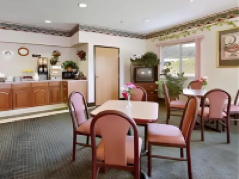 Super 8 by Wyndham Athens Hotels in Athens