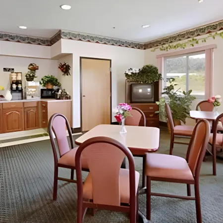 Super 8 by Wyndham Athens