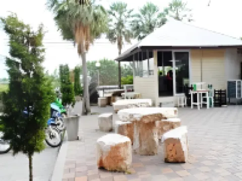 Thanarom Place Hotels in Phan Thong