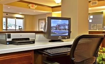 Holiday Inn Express & Suites High Point South