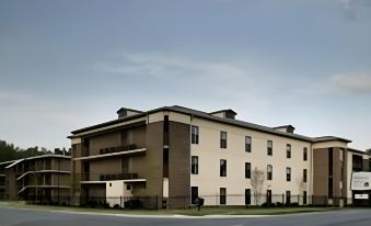 Markham House Suites Little Rock Medical Center