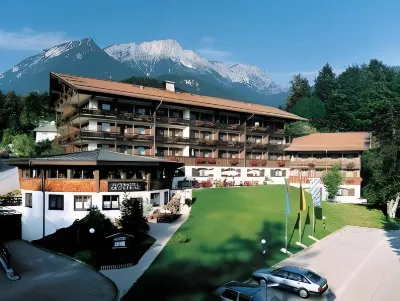 Alpenhotel Kronprinz Hotels near Berghof