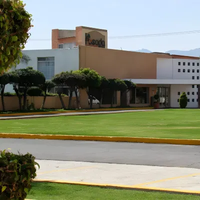 La Posada Hotel y Suites Hotels near Alfonso Lastras Stadium