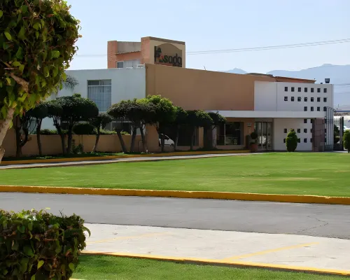 La Posada Hotel y Suites Hotels near Alfonso Lastras Stadium