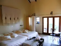 Tsanana Log Cabins and Mullberry Lane Suites