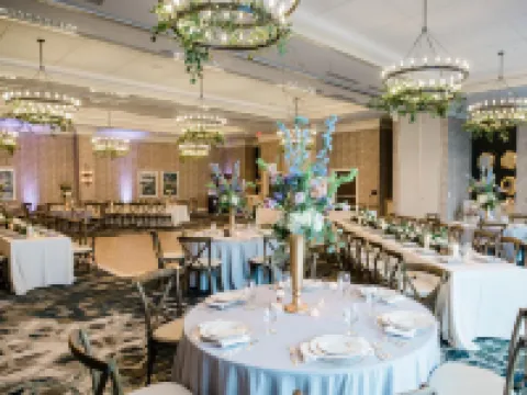 เอ็มบาสซีสวีทส์ บายฮิลตัน วิลมิงตัน ริเวอร์ฟรอนท์ โรงแรมในวิลมิงตัน