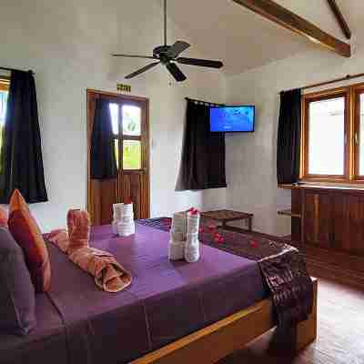 Kawayan Holiday Resort Rooms
