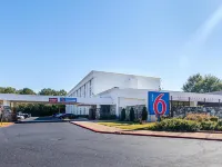 Motel 6 Decatur, GA Hotels in DeKalb County