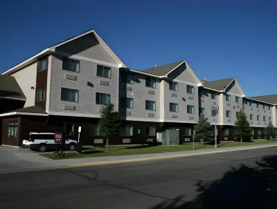 Yellowstone Lodge Hotel in zona Yellowstone Nature Connection