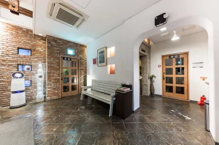 Hotel ES Cheongju Отели рядом с достопримечательностью «Cheongju Zoo»