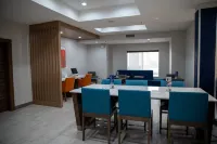 Holiday Inn Express & Suites Center by IHG Hotels in Center