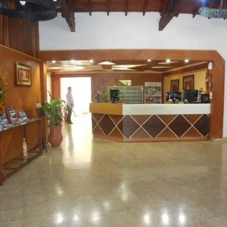 Hotel Tropical