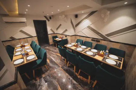 Hotel Stay Well DX Отели рядом с достопримечательностью «Парк Сентрал»