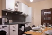 Design 1Bdr Apartment in Top Center - Free Parking -  Appartamenti vacanze