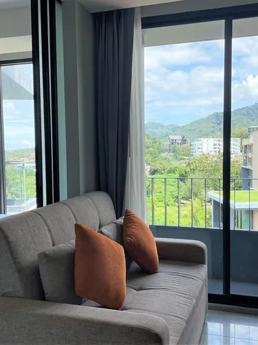 รูปภาพของTop floor apartment at 6th Avenue near Surin beach