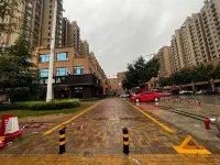 HanTing Hotel (Wanrong People's Park) - parking