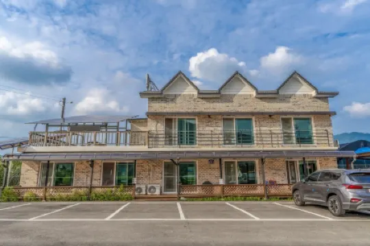 Hwacheon Flower Pension