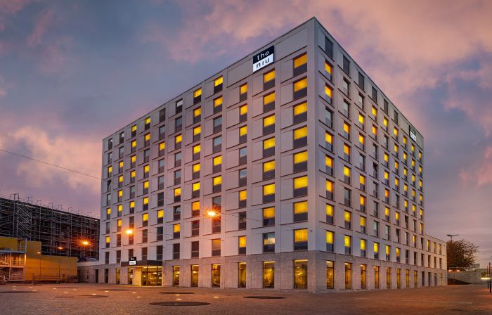 Holiday Inn - the niu, Ridge Halle Central Station