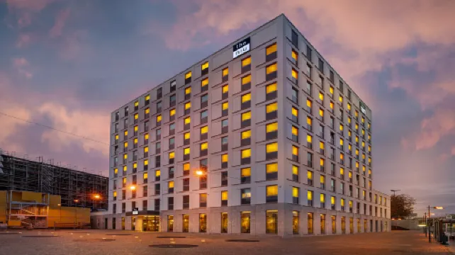 โรงแรม ฮอลิเดย์ อินน์ - เดอะ นิว ริดจ์ ฮัลเล เซ็นทรัล สเตชั่น บาย IHG