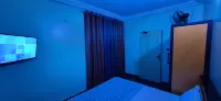 Economy Twin Beds in Royal Blue Guest House and Bar Hotels near Restez Coi
